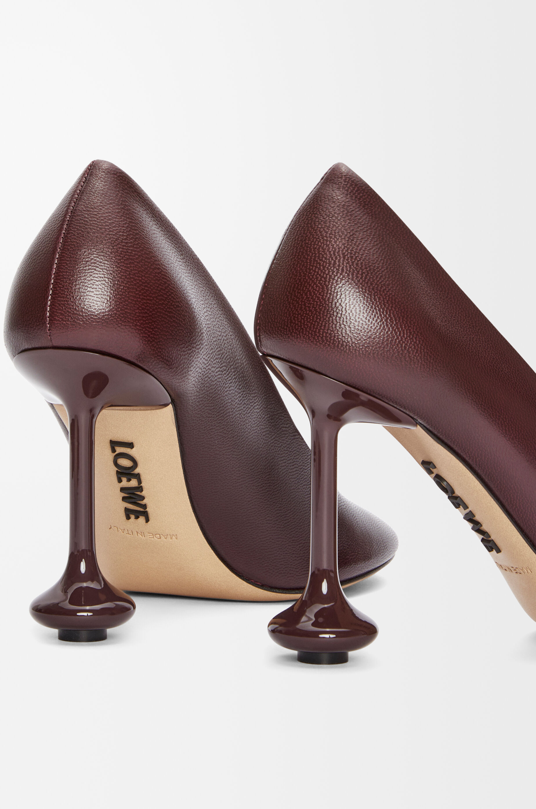 LOEWE Toy pump in goatskin Burgundy