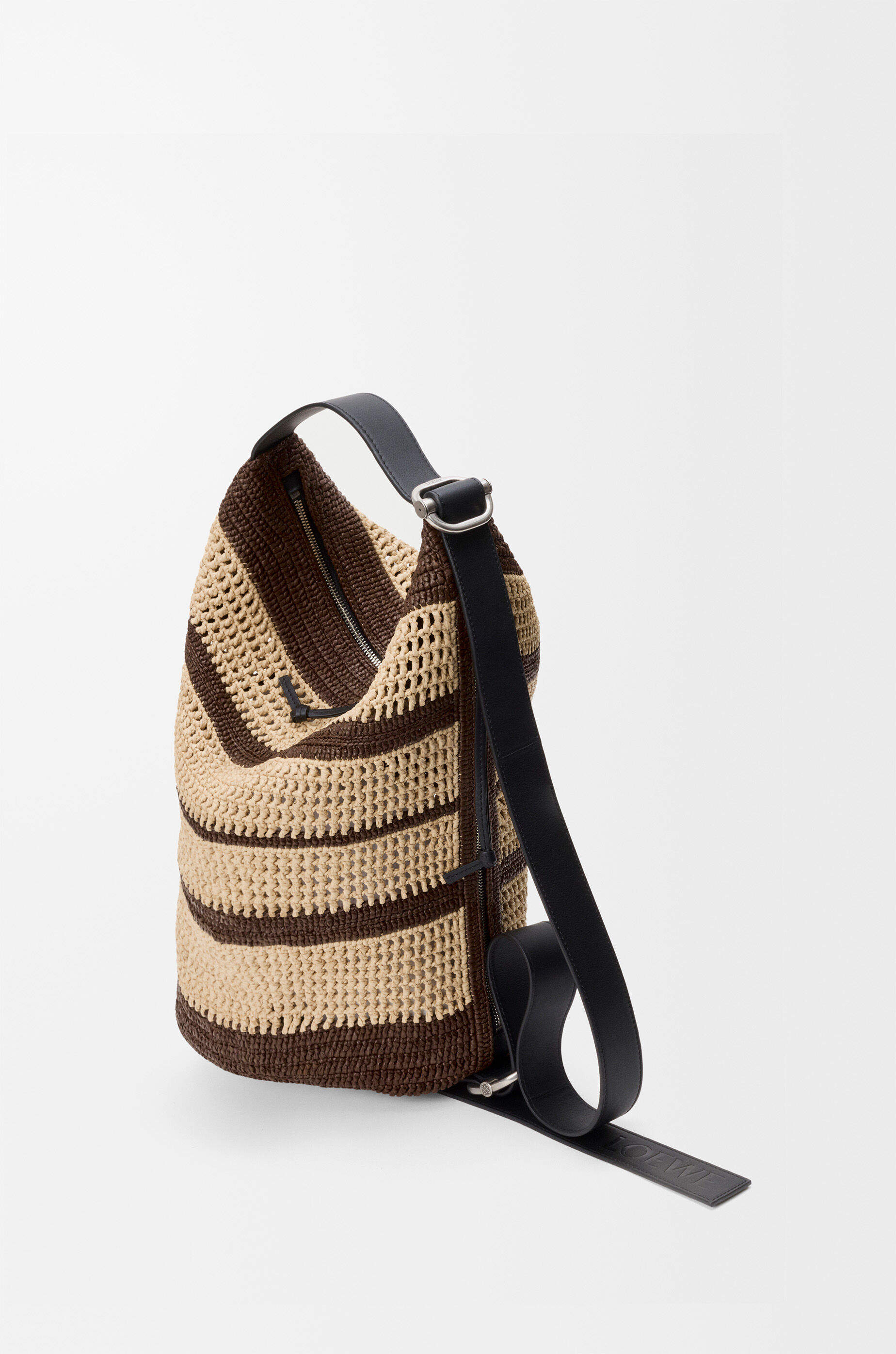 LOEWE Loop bucket in raffia Chocolate/Natural