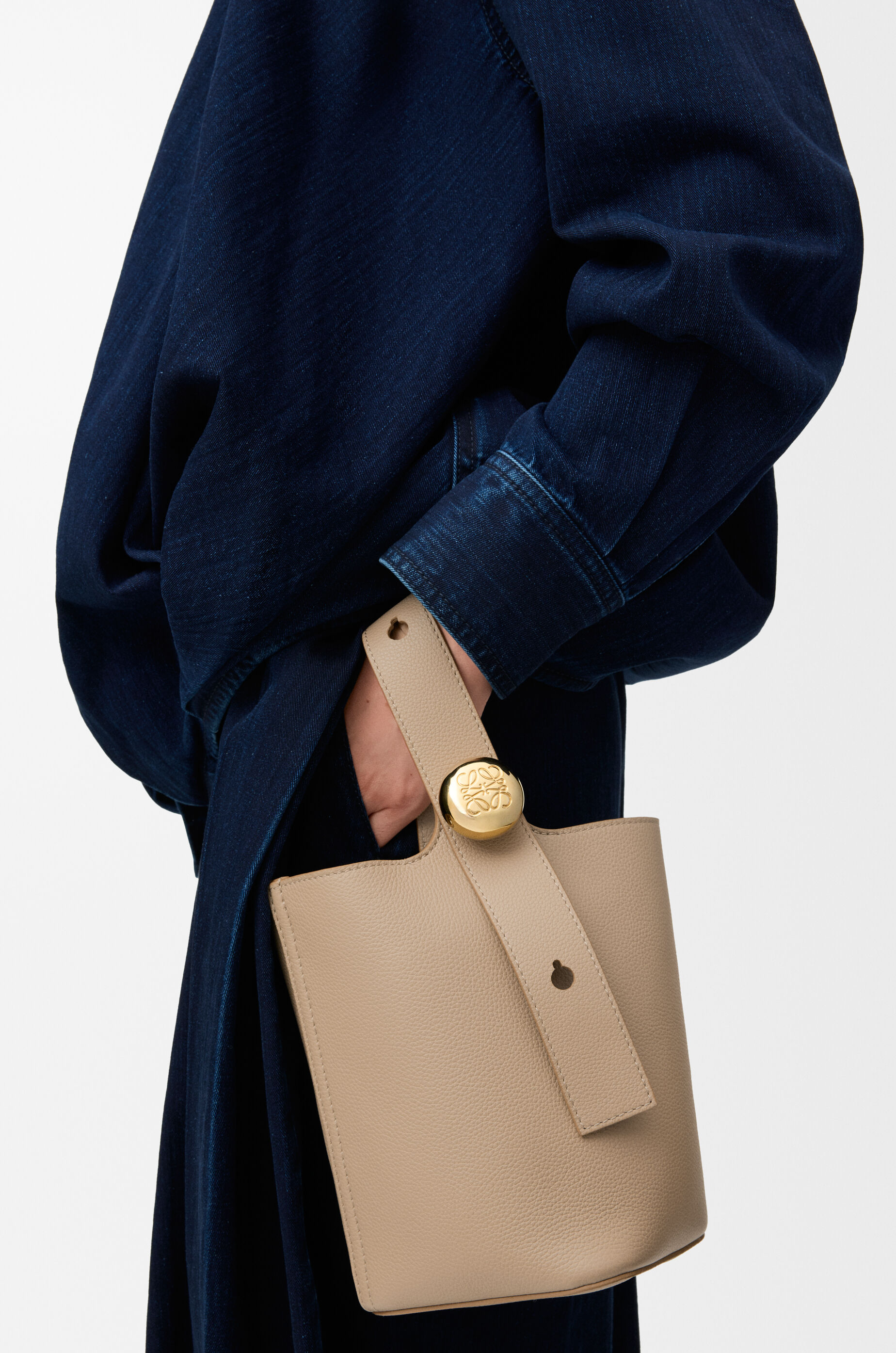 LOEWE Mini Pebble Bucket bag in soft grained calfskin Sand