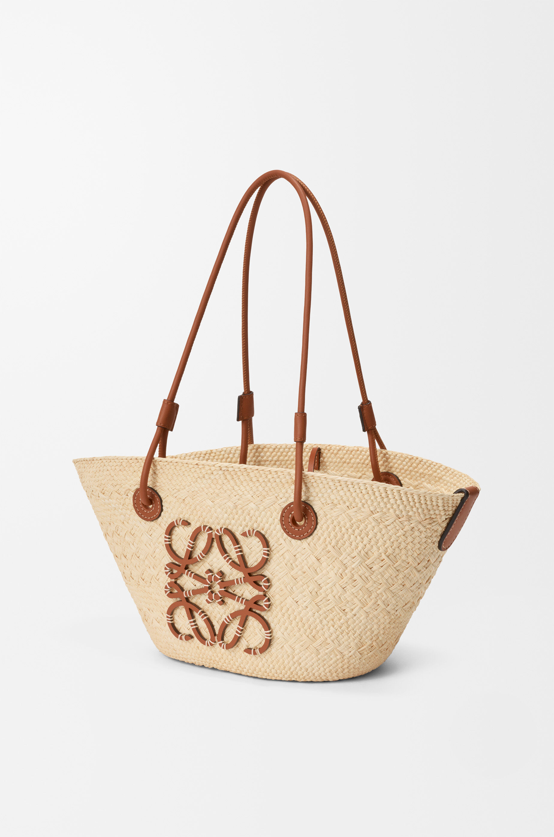 LOEWE Small Anagram basket bag in iraca palm and calfskin Natural/Tan