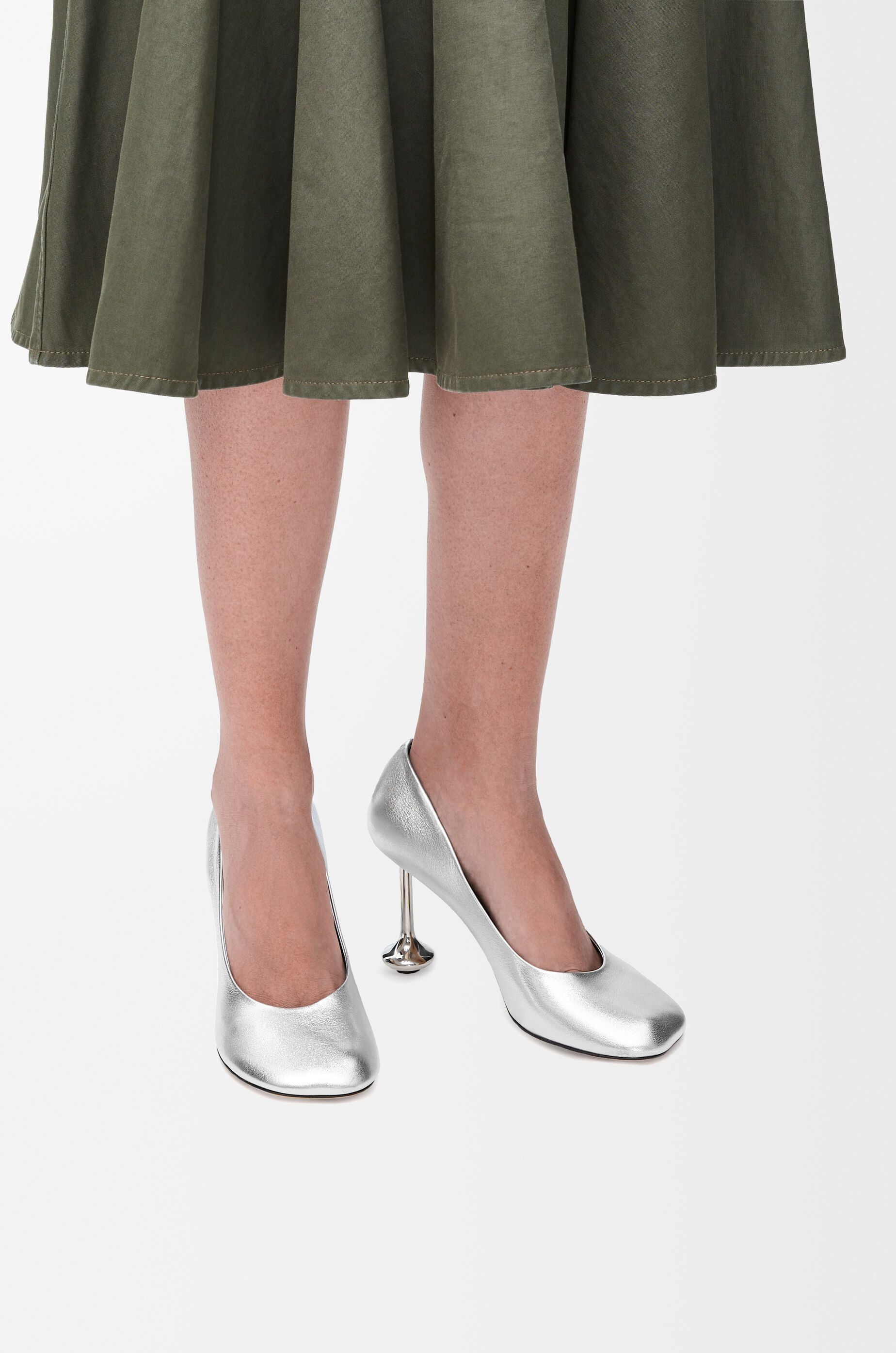 LOEWE Toy pump in laminated lambskin Silver