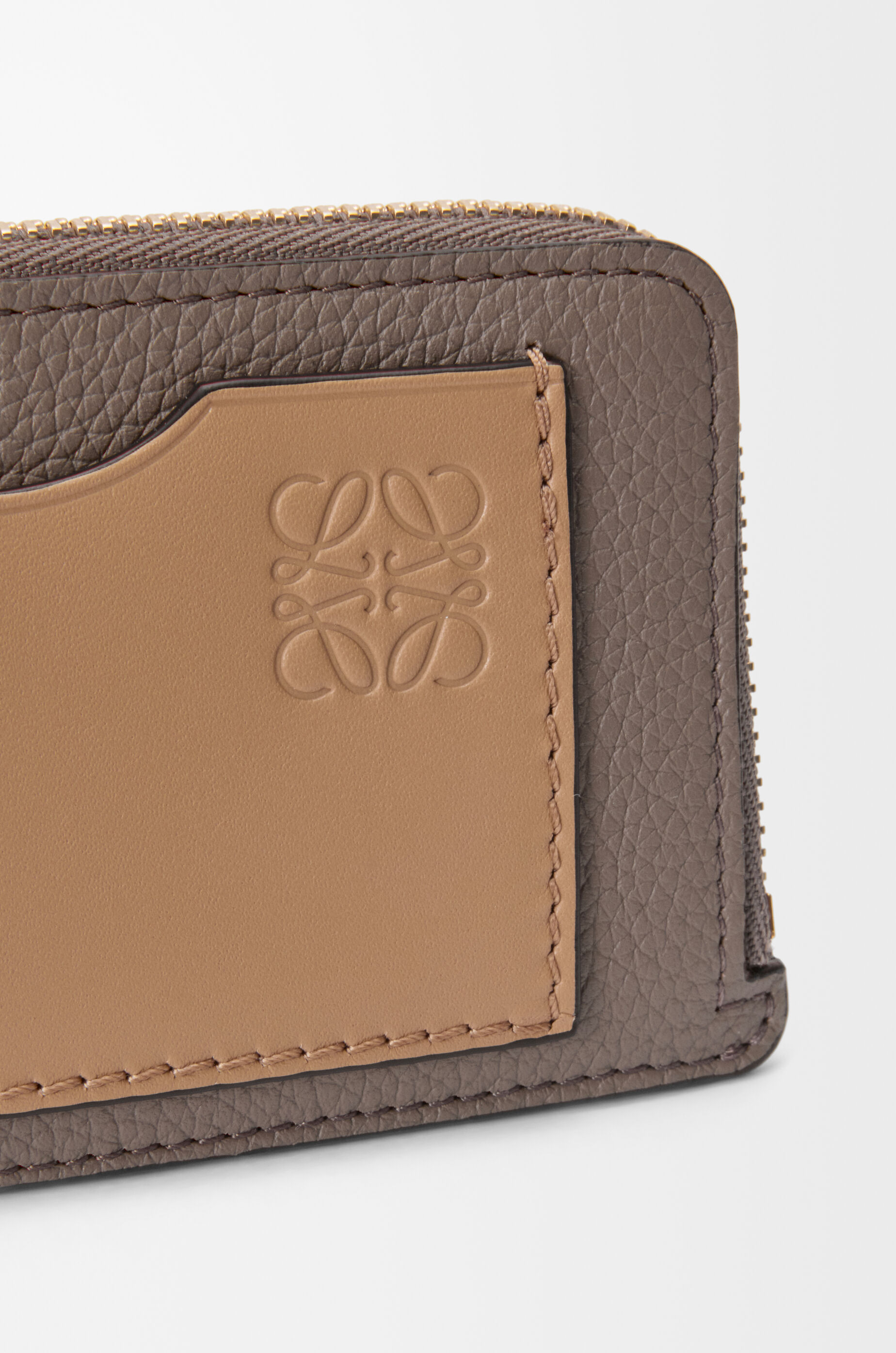 LOEWE Coin cardholder in soft grained calfskin Taupe/Gold