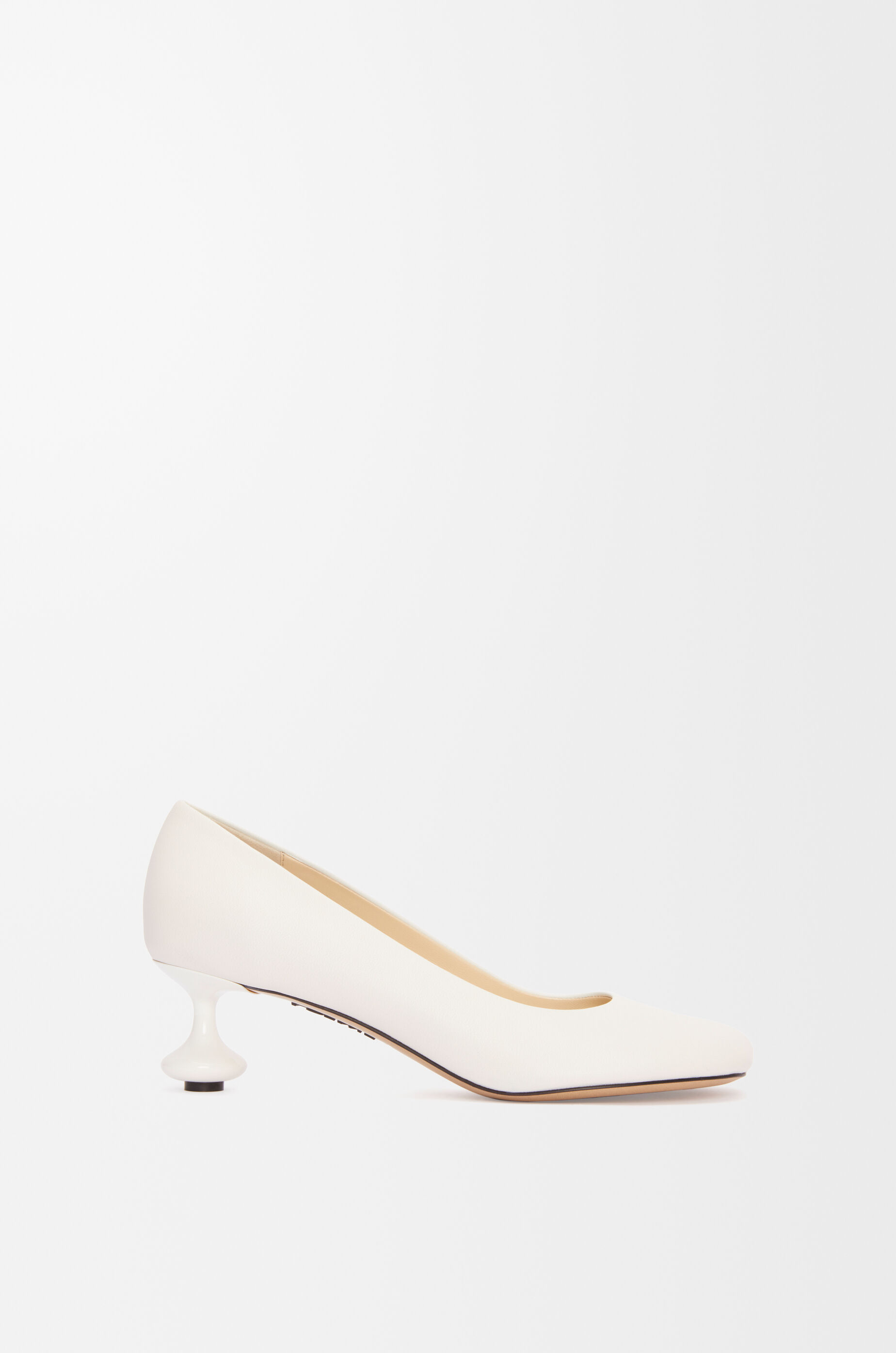 LOEWE Toy pump in goatskin White