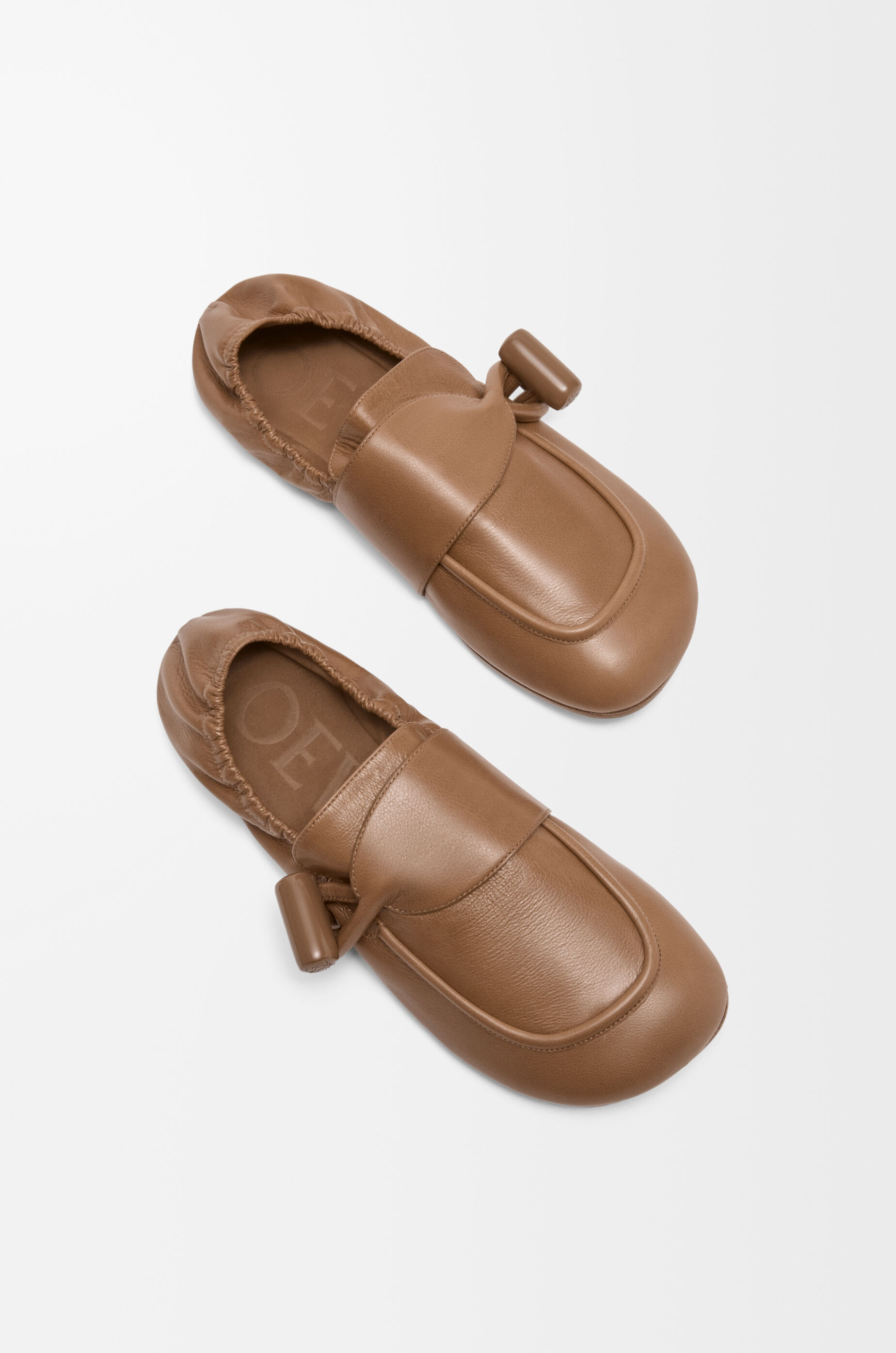 LOEWE Toggle loafer in shiny smooth calfskin Oak