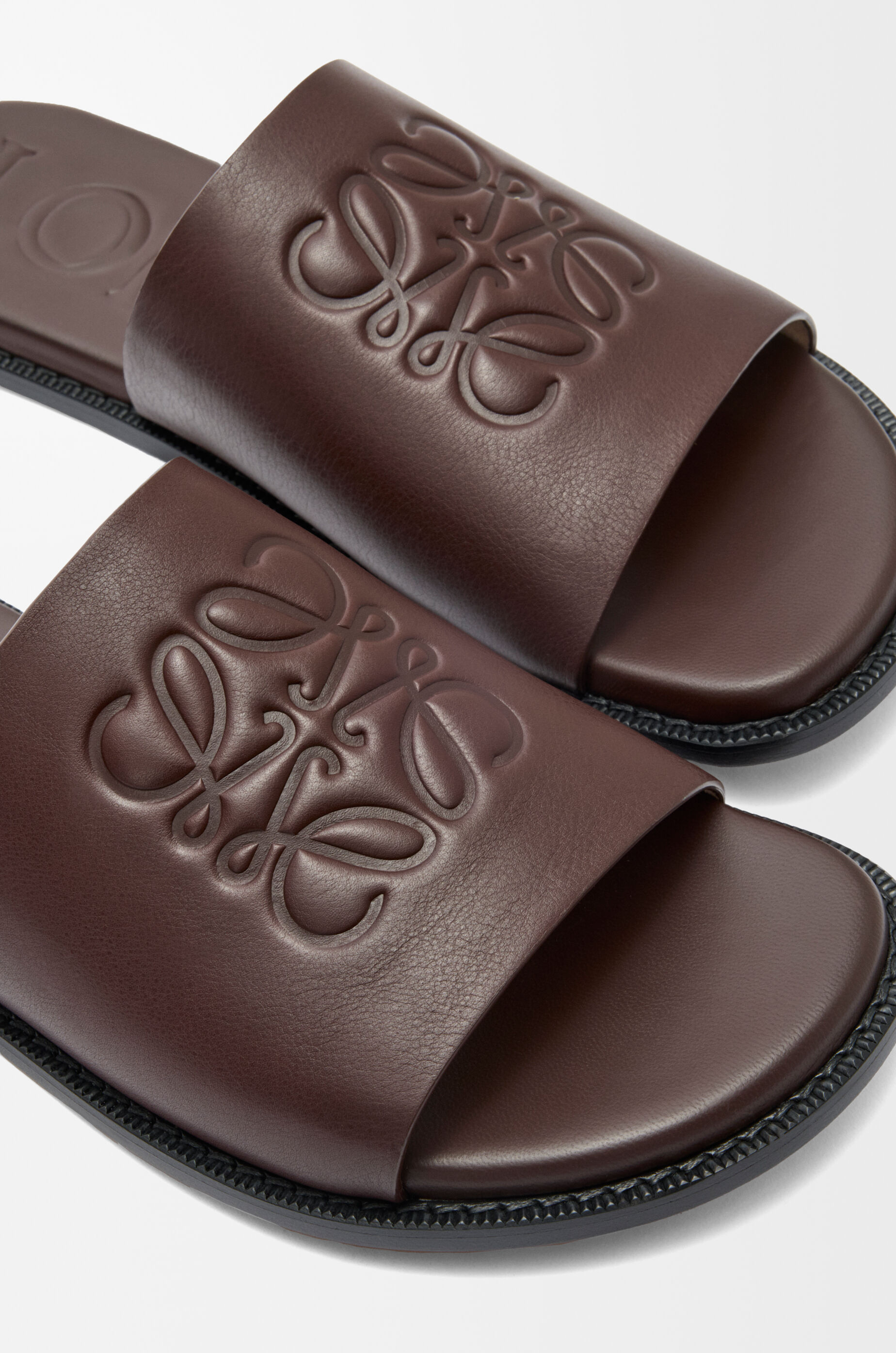 LOEWE Flex Anagram slide in soft calfskin Oxblood